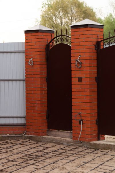 Brick Columns Installation in Sylvania
